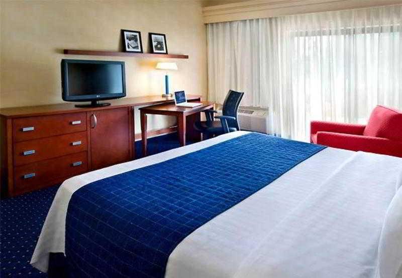 Courtyard Philadelphia Plymouth Meeting Hotel Bilik gambar